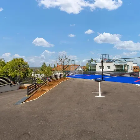 1 Bedroom Awesome In *