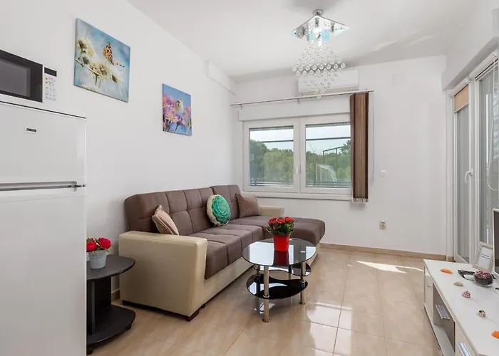 1 Bedroom Awesome In Vrh (Krk)