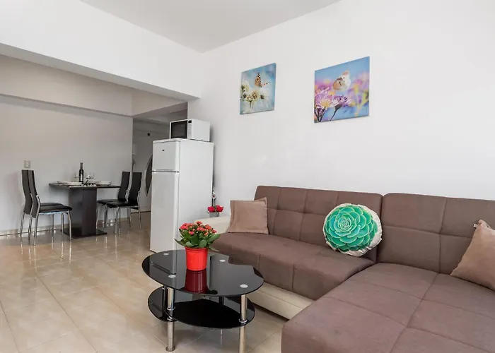 1 Bedroom Awesome In * Vrh (Krk)