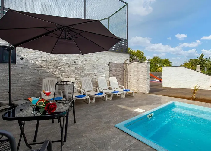 1 Bedroom Awesome In Vrh (Krk)