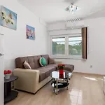 1 Bedroom Awesome In Vrh