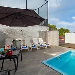 1 Bedroom Awesome In Vrh