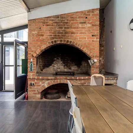 1 Bedroom Awesome In Apartman Vrh